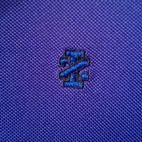 Izod Polo. Men’s Size Medium - Picture 2 of 3